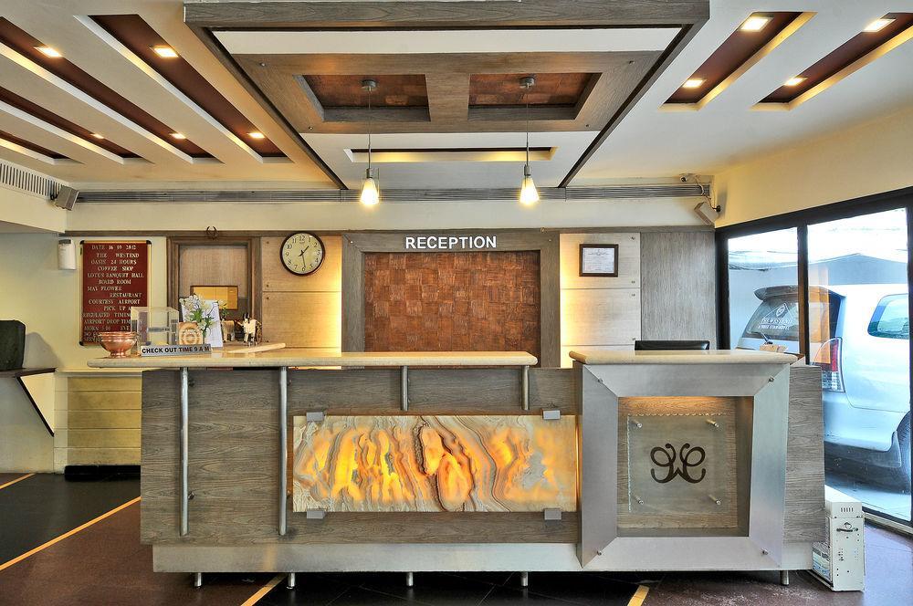 Hotel The Westend Ahmedabad Extérieur photo