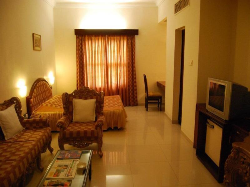 Hotel The Westend Ahmedabad Extérieur photo