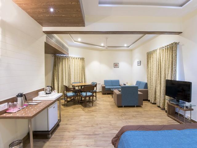 Hotel The Westend Ahmedabad Extérieur photo