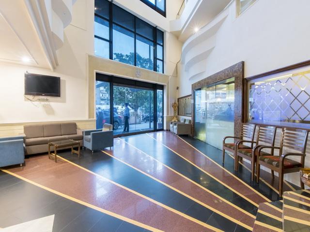 Hotel The Westend Ahmedabad Extérieur photo